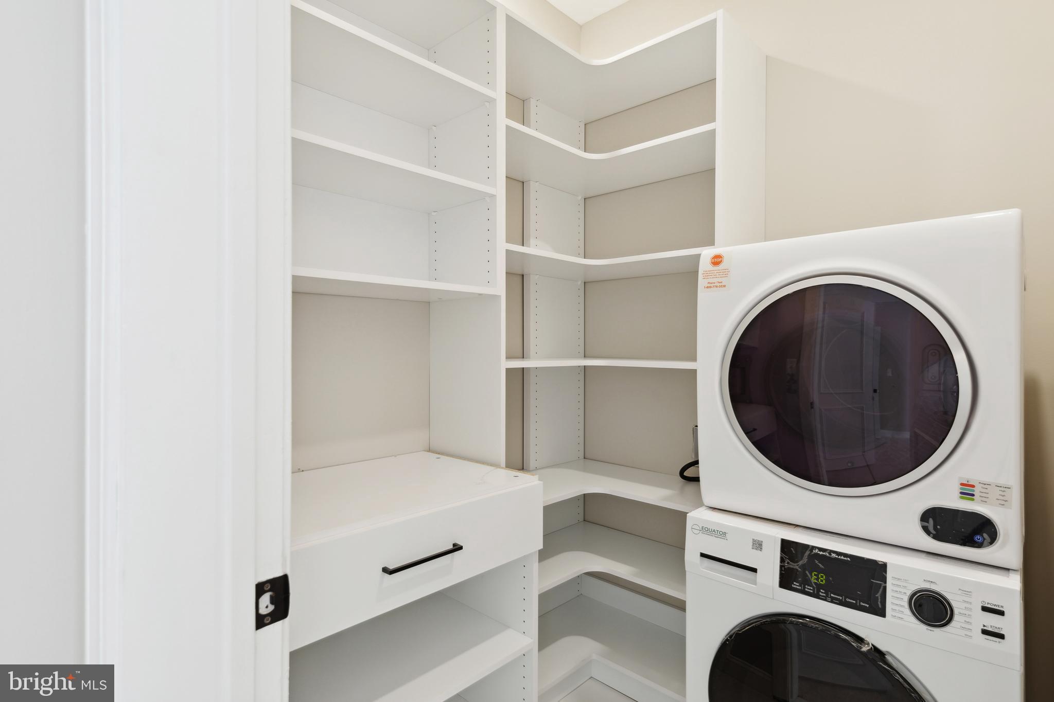 POTOMAC OUTSIDE - Residential