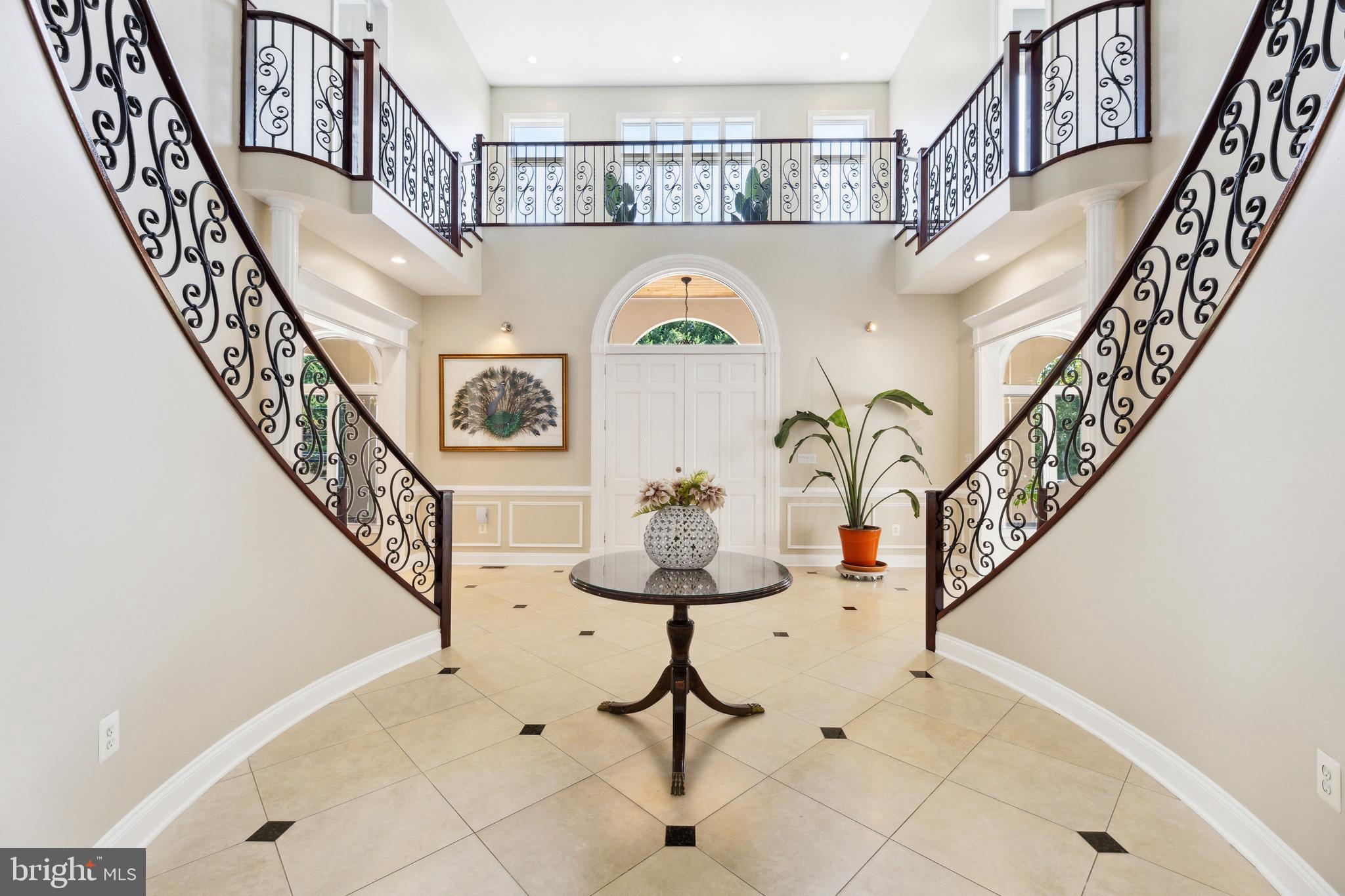 POTOMAC OUTSIDE - Residential