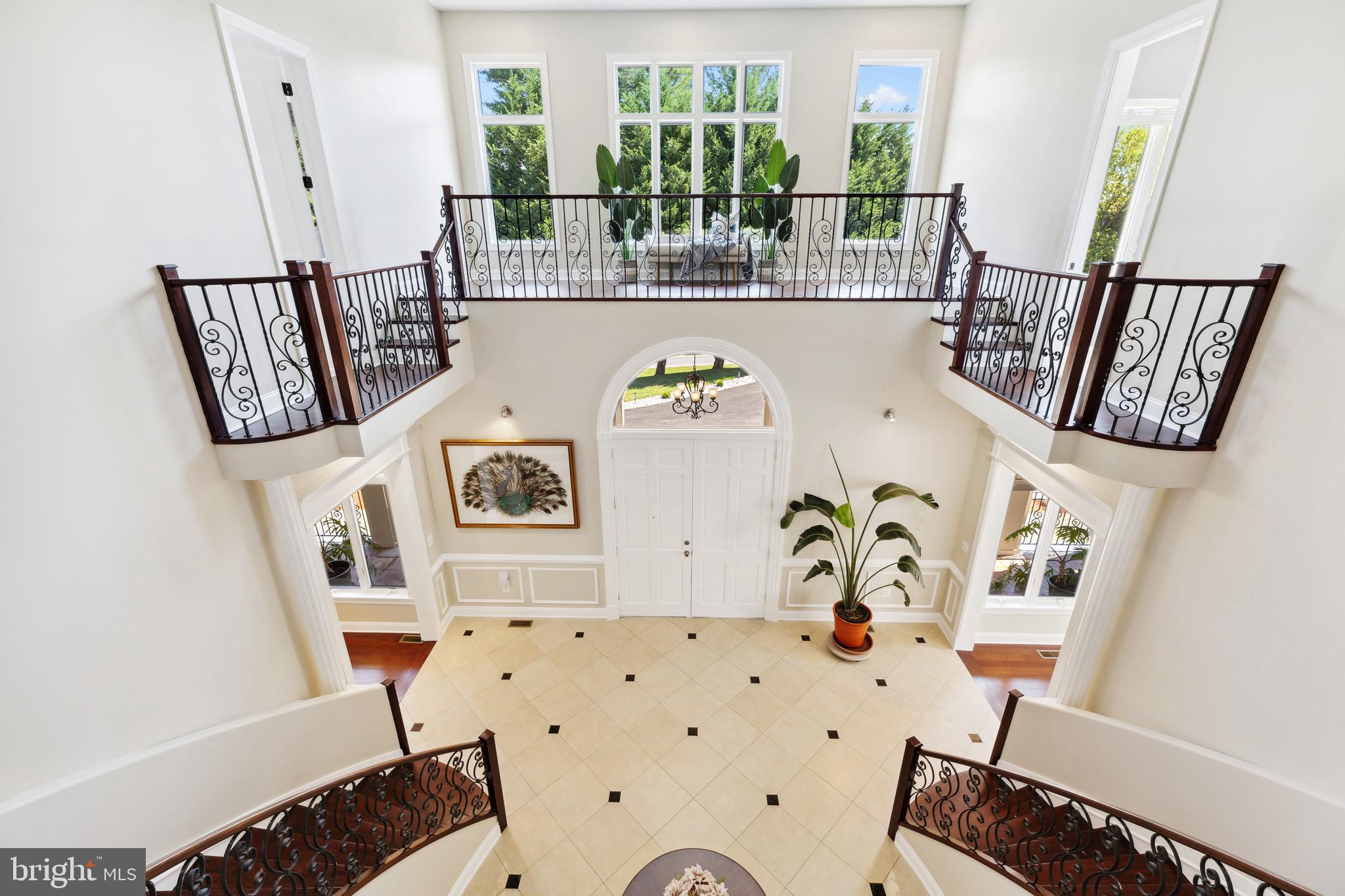 POTOMAC OUTSIDE - Residential