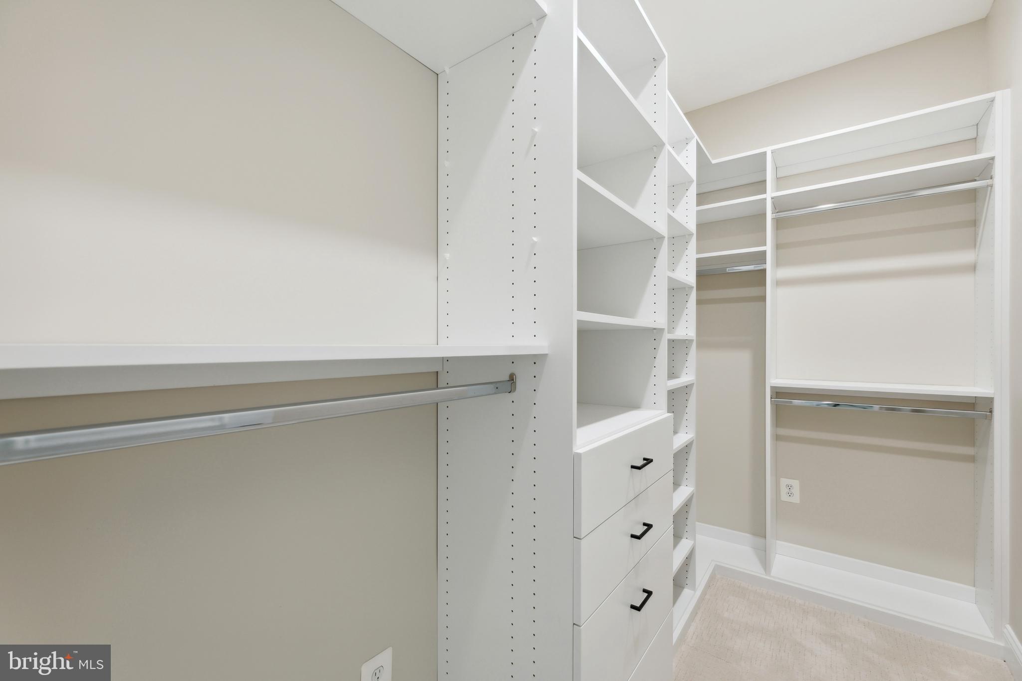 POTOMAC OUTSIDE - Residential