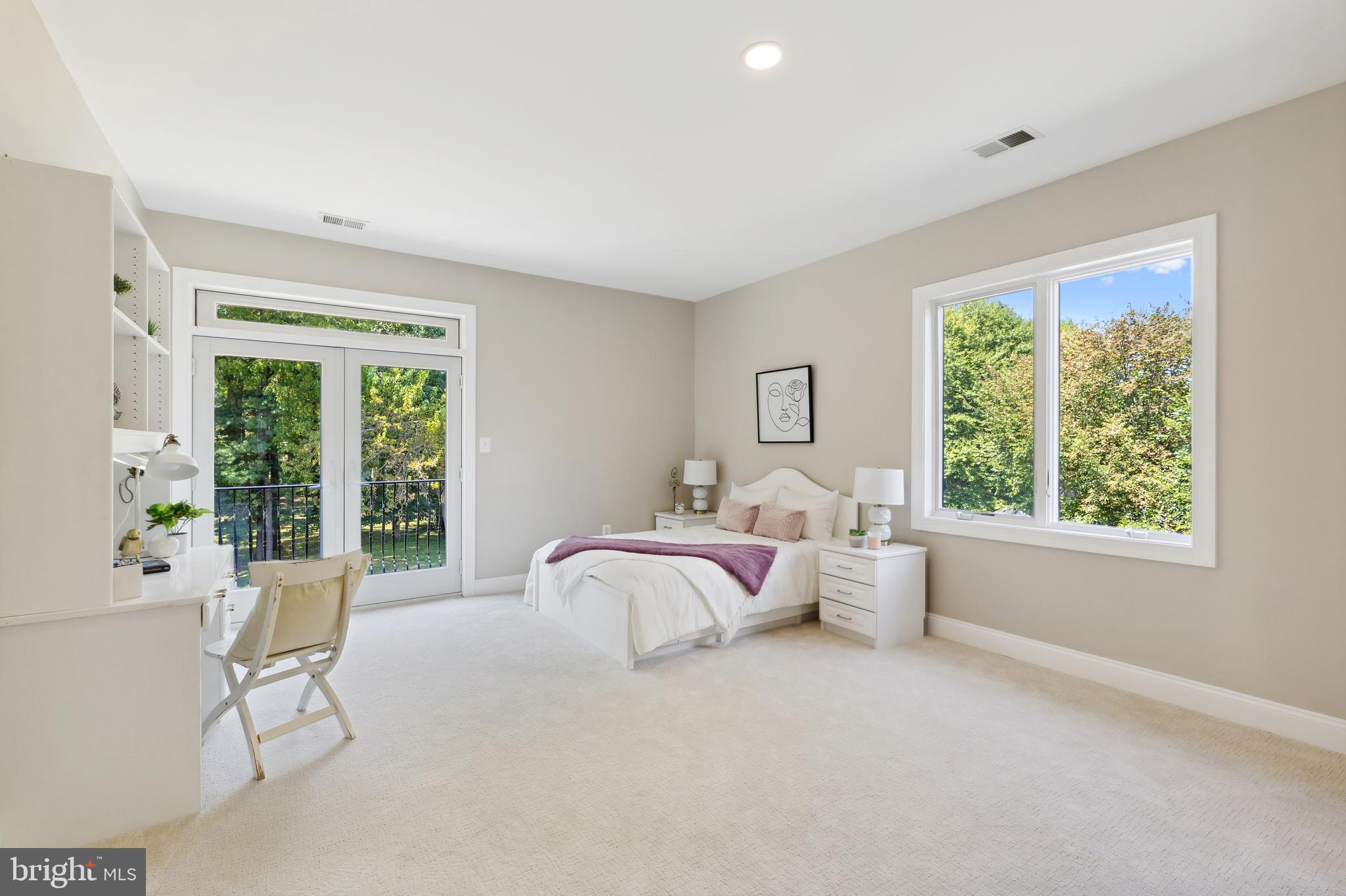 POTOMAC OUTSIDE - Residential