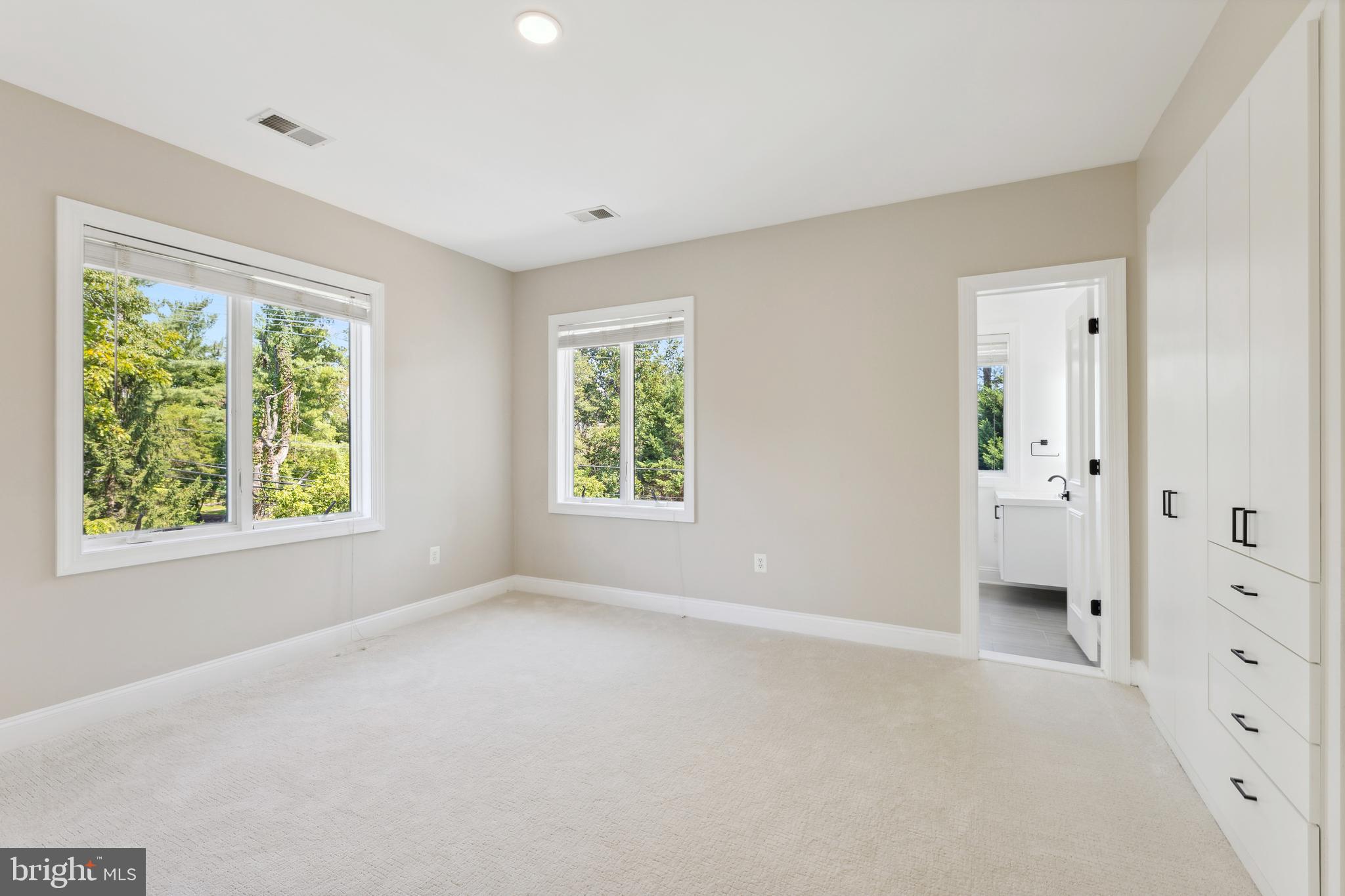 POTOMAC OUTSIDE - Residential