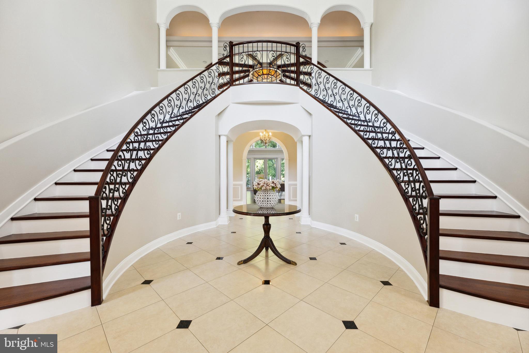 POTOMAC OUTSIDE - Residential