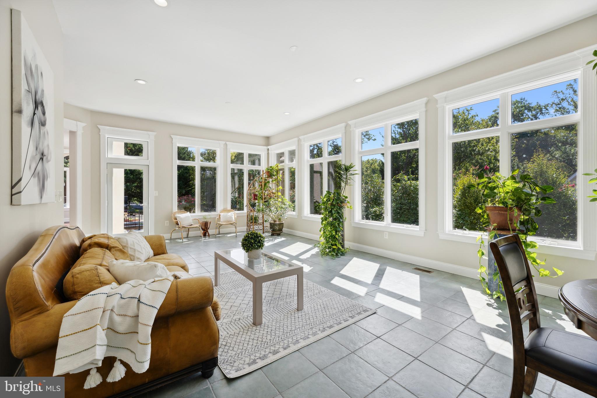 POTOMAC OUTSIDE - Residential