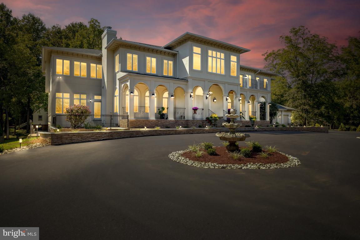 POTOMAC OUTSIDE - Residential