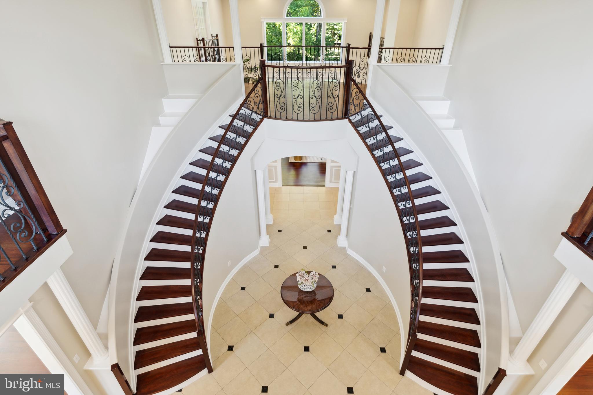 POTOMAC OUTSIDE - Residential