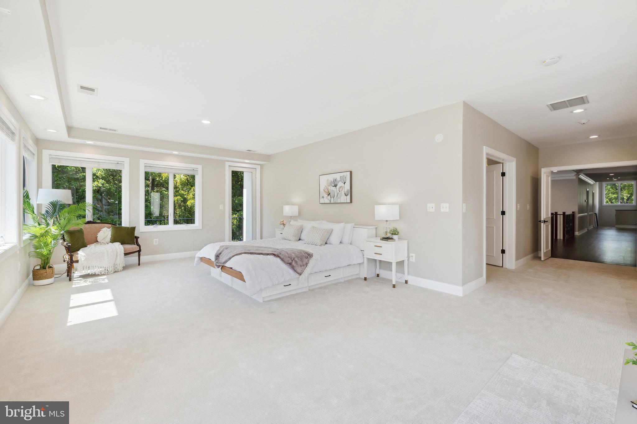 POTOMAC OUTSIDE - Residential