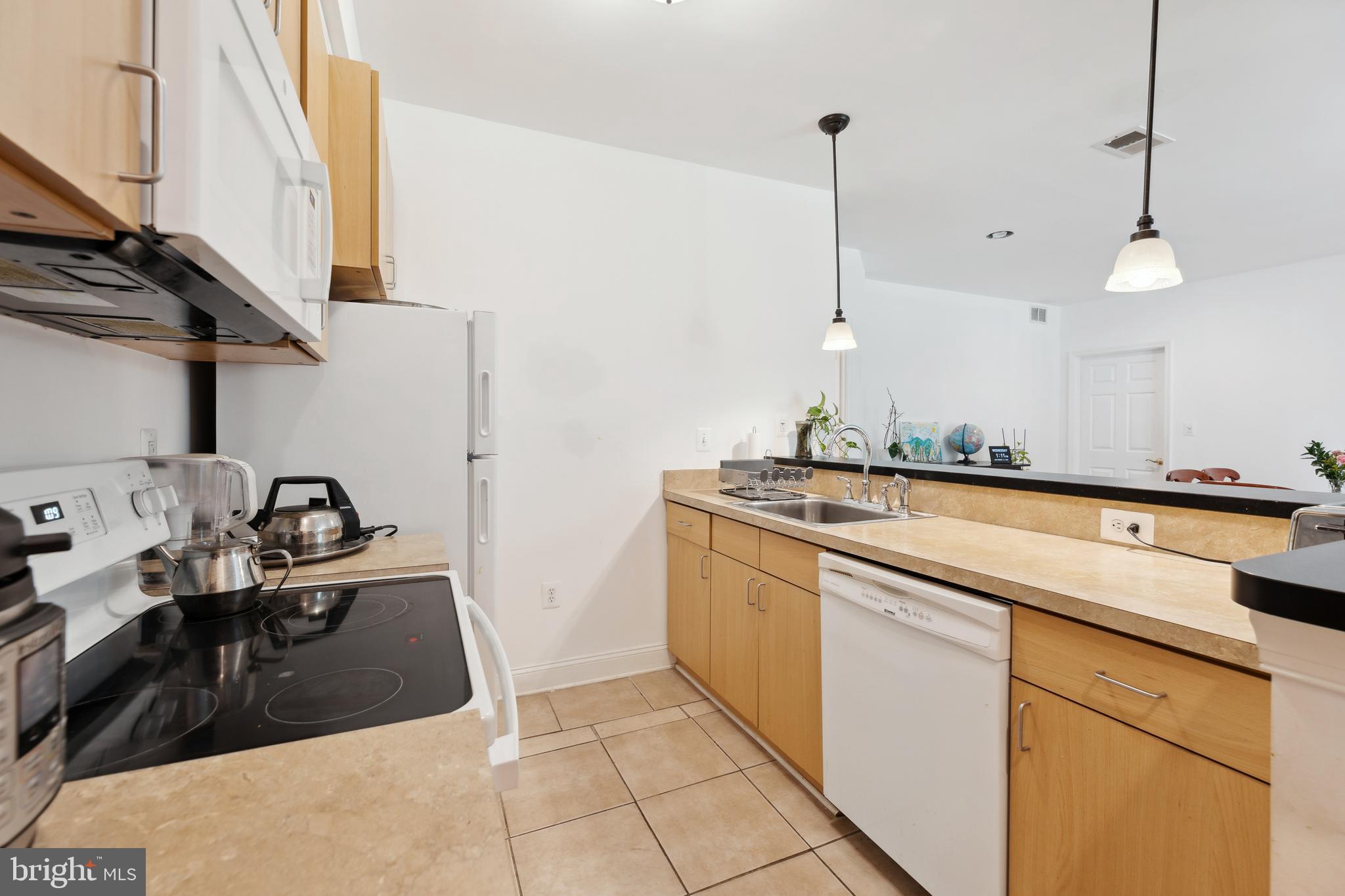 POTOMAC OUTSIDE - Residential