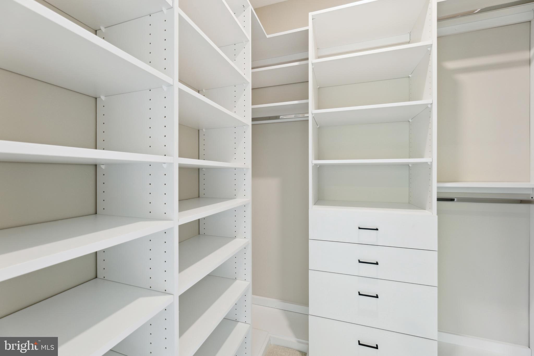 POTOMAC OUTSIDE - Residential