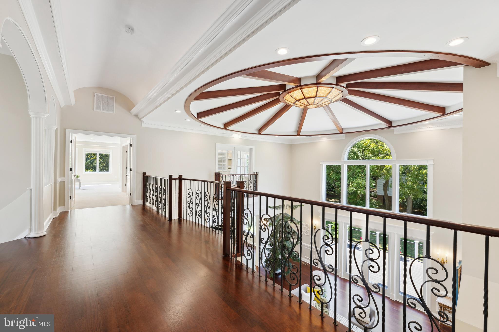 POTOMAC OUTSIDE - Residential