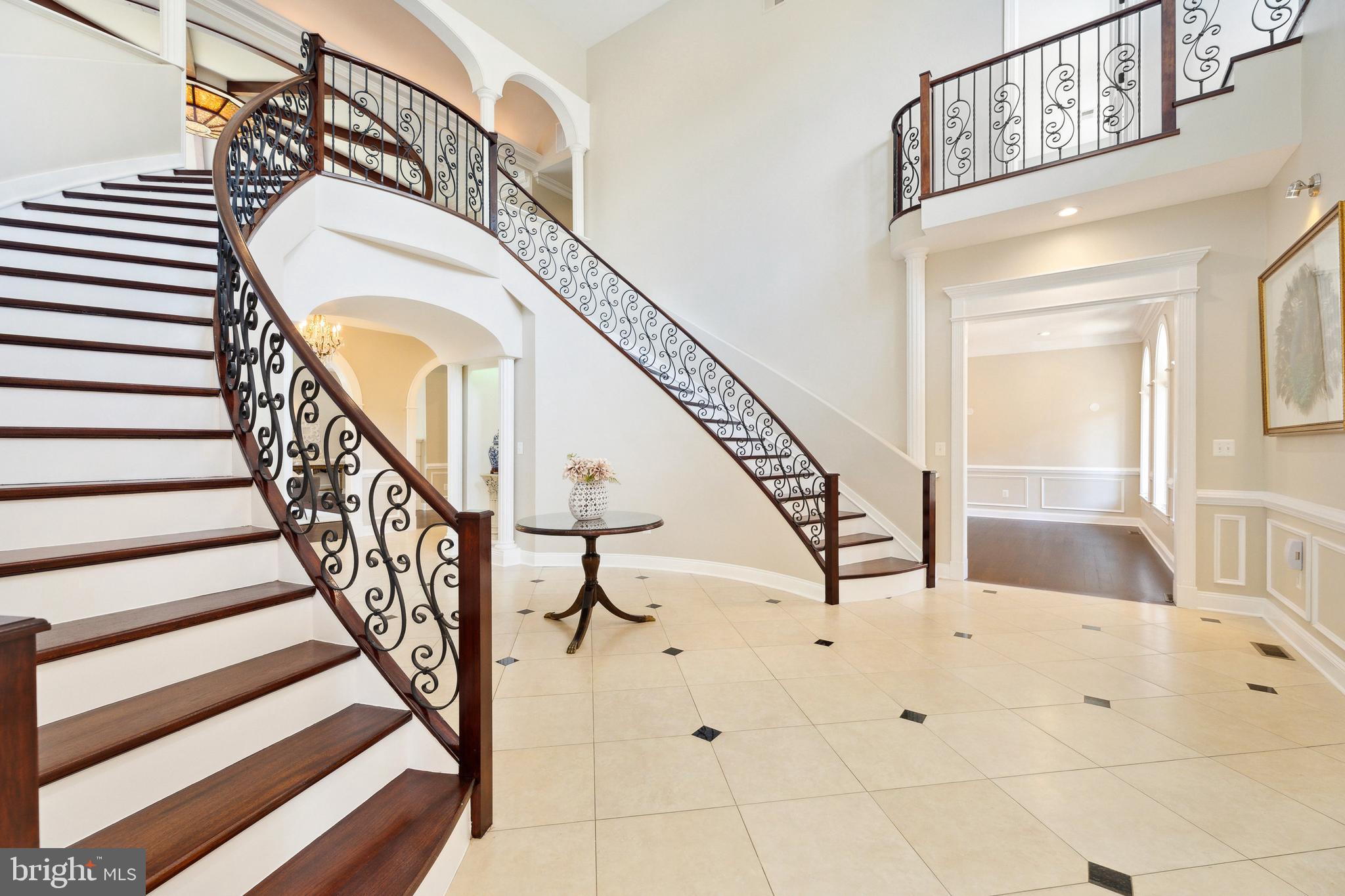 POTOMAC OUTSIDE - Residential