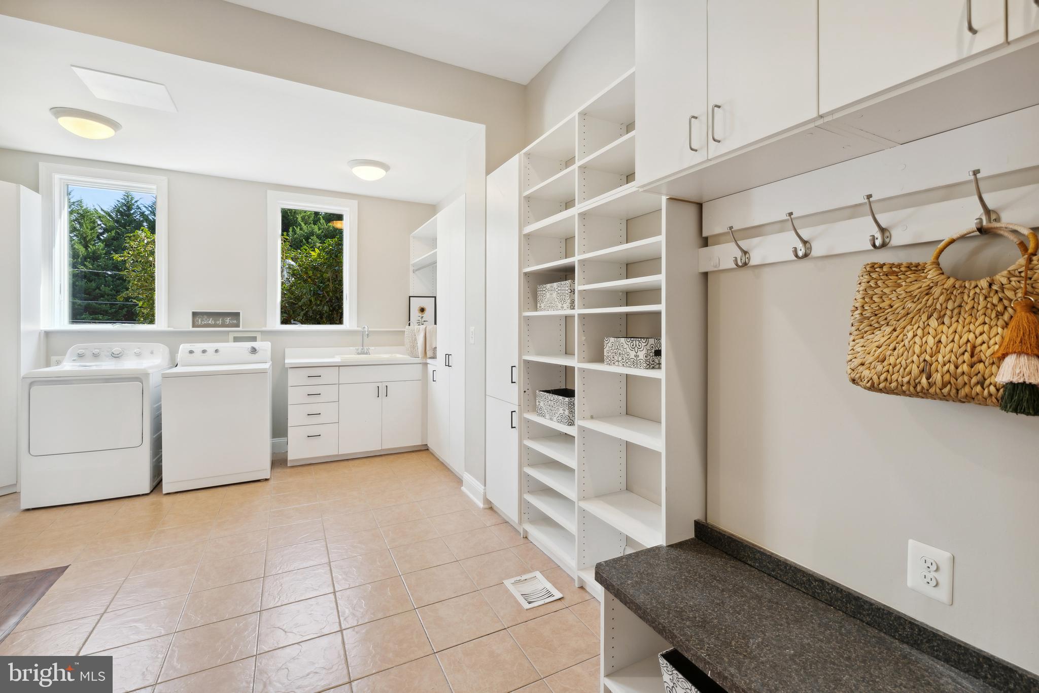 POTOMAC OUTSIDE - Residential