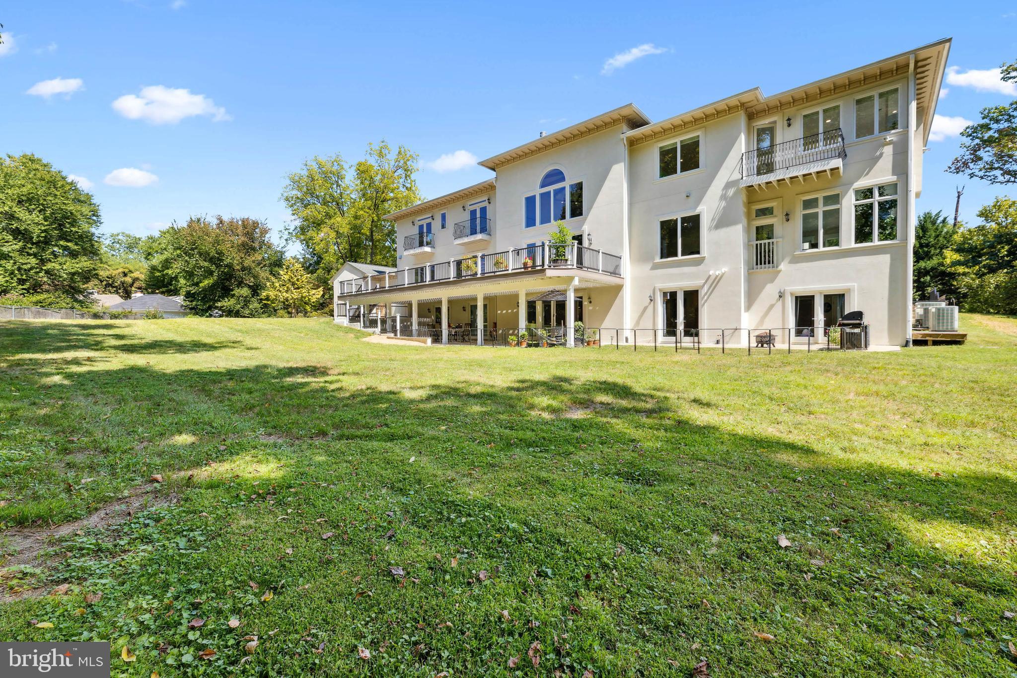 POTOMAC OUTSIDE - Residential