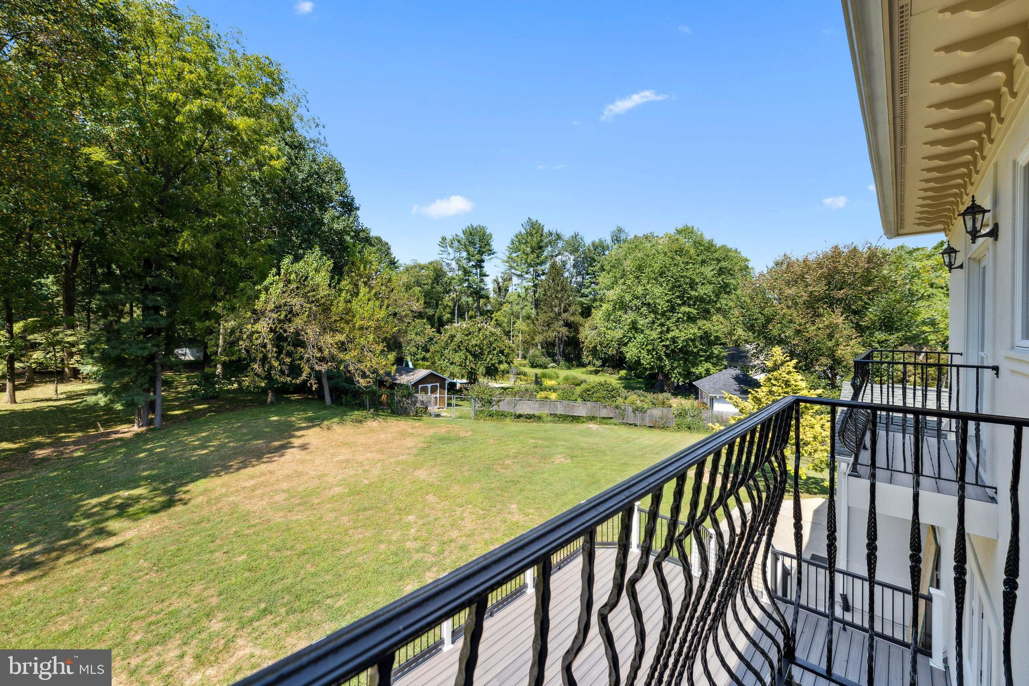 POTOMAC OUTSIDE - Residential