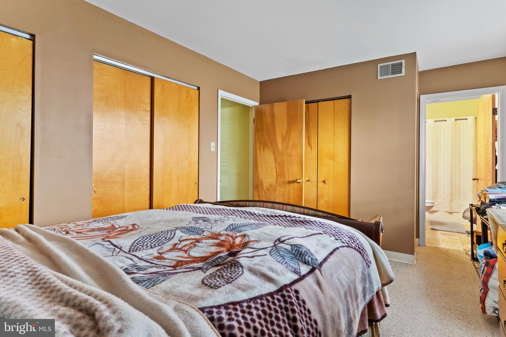 CEDAR RUN CONDOS - Residential