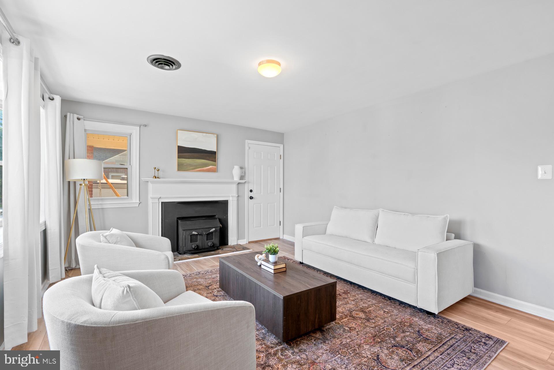 ARUNDEL GARDENS - Residential