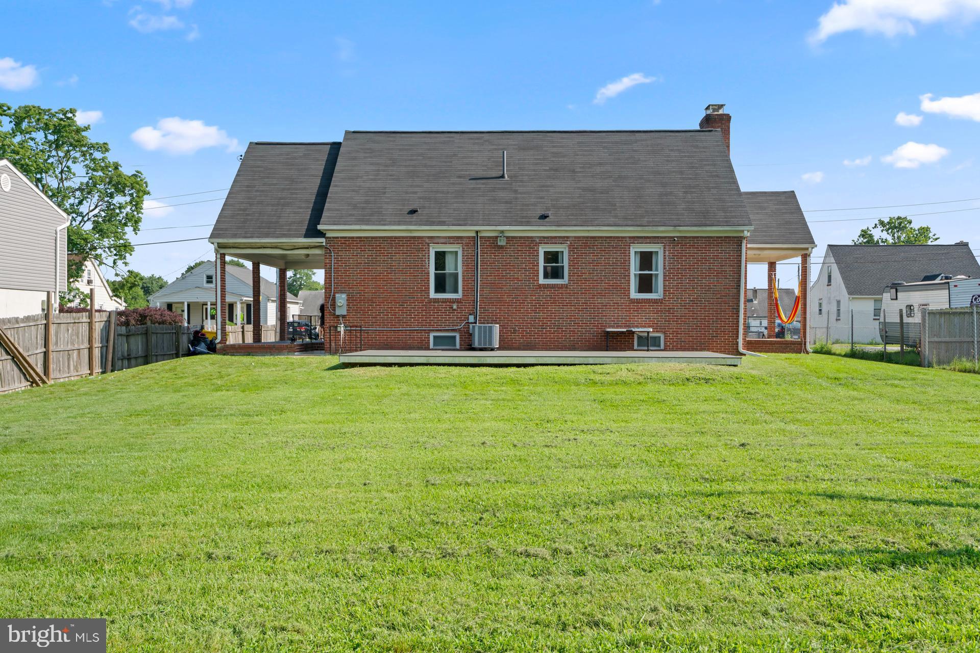 ARUNDEL GARDENS - Residential