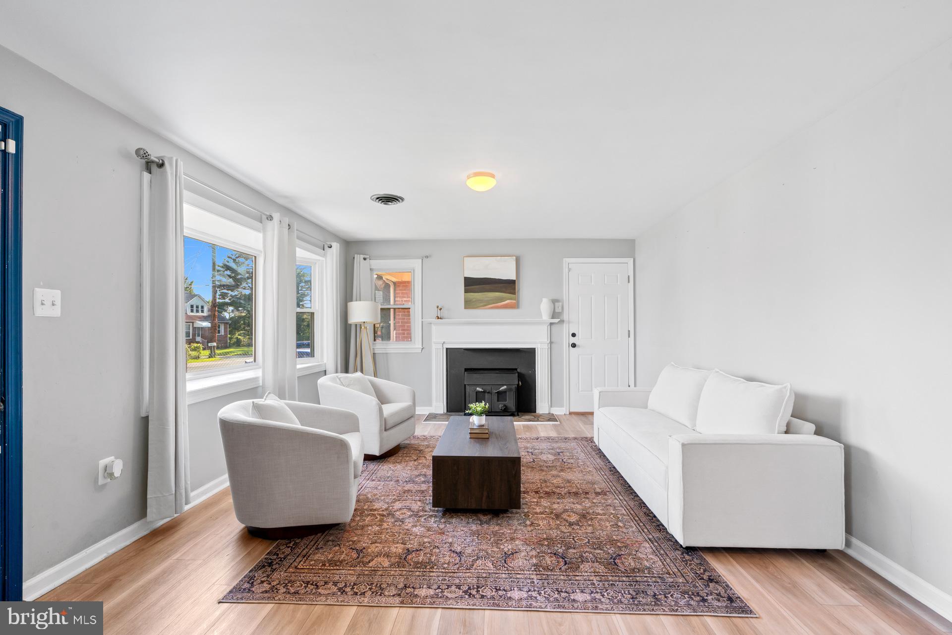 ARUNDEL GARDENS - Residential