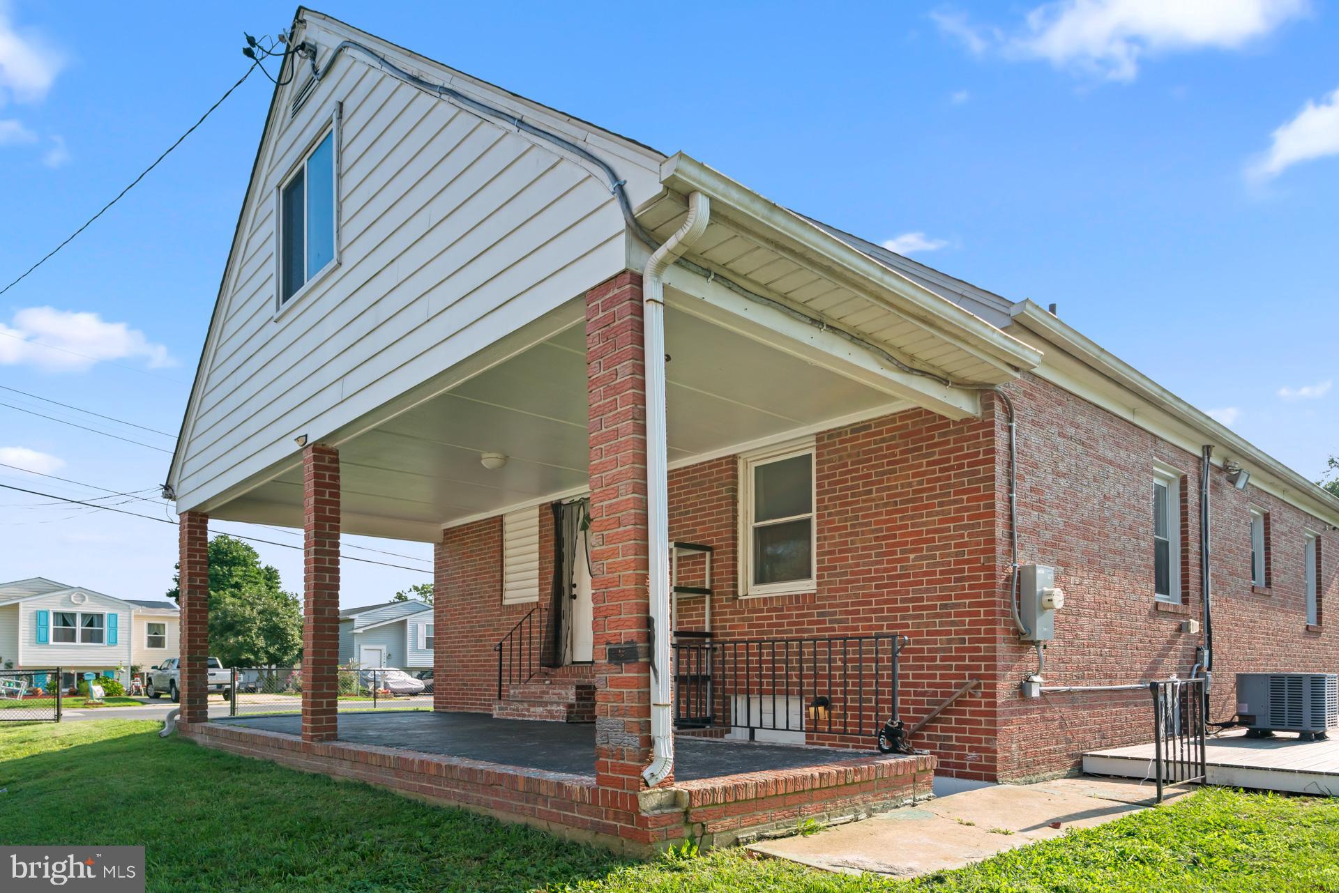 ARUNDEL GARDENS - Residential