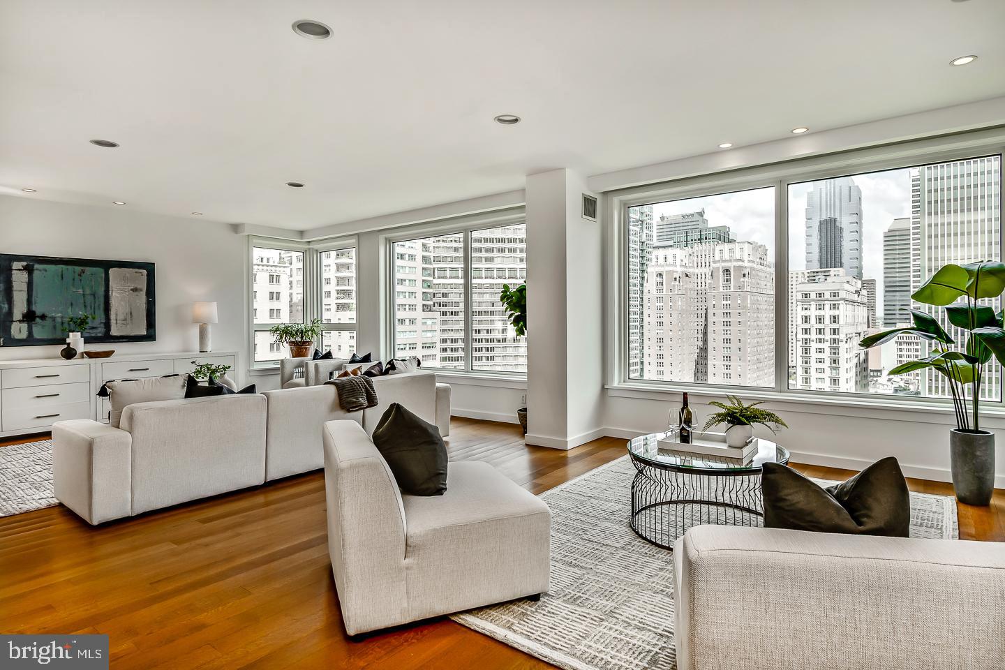 RITTENHOUSE SQUARE - Residential