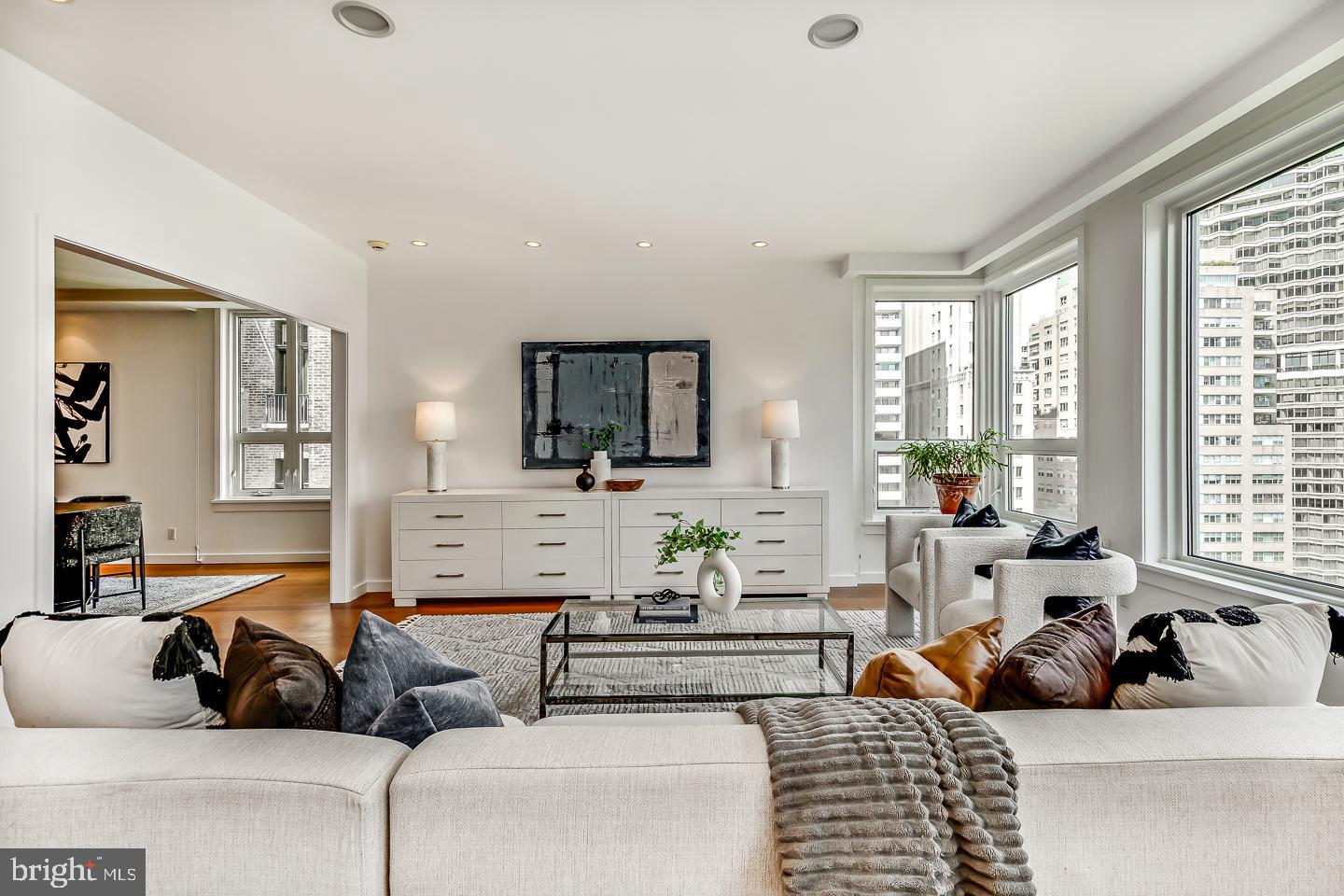 RITTENHOUSE SQUARE - Residential