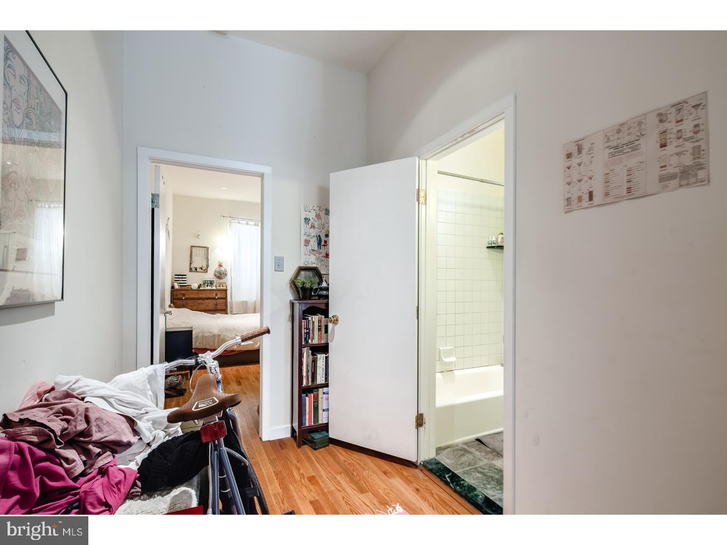 QUEEN VILLAGE - Residential