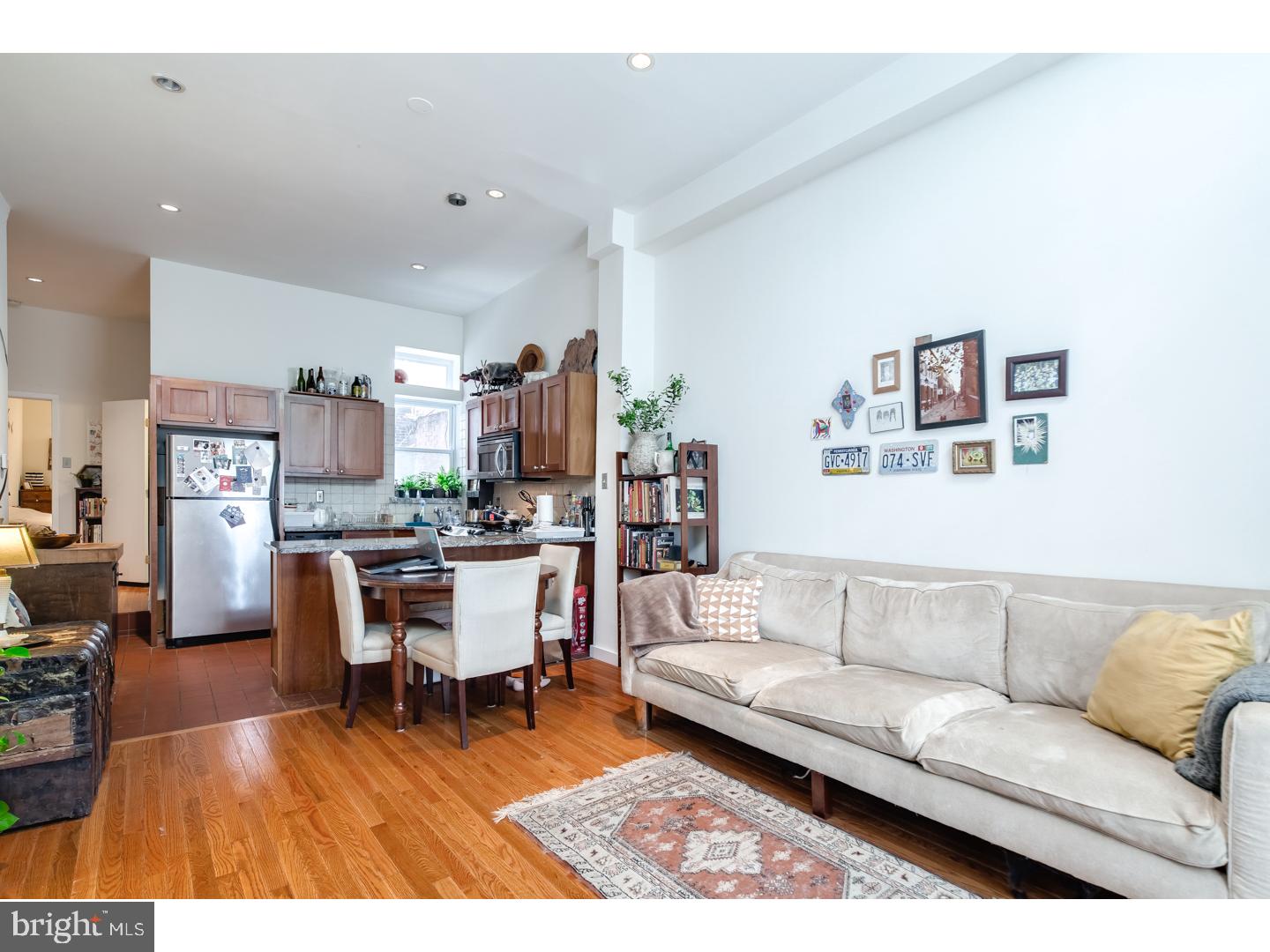 QUEEN VILLAGE - Residential