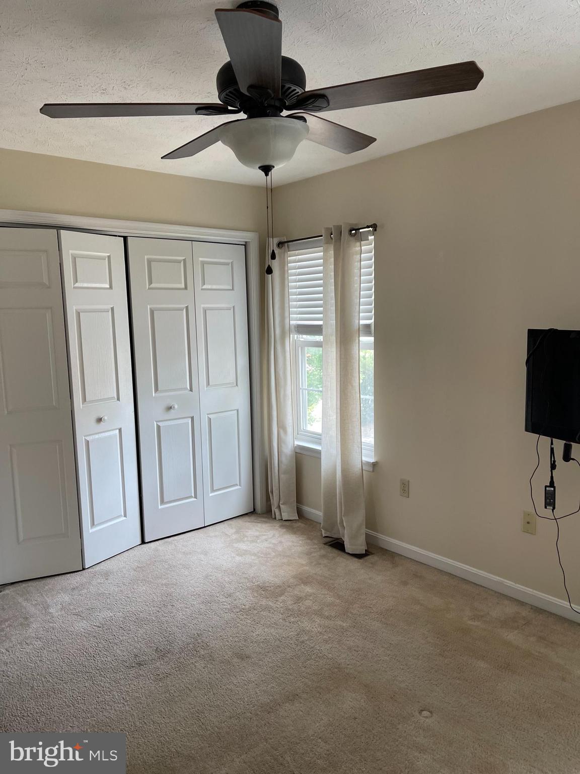 LIMESTONE COURT - Residential Lease