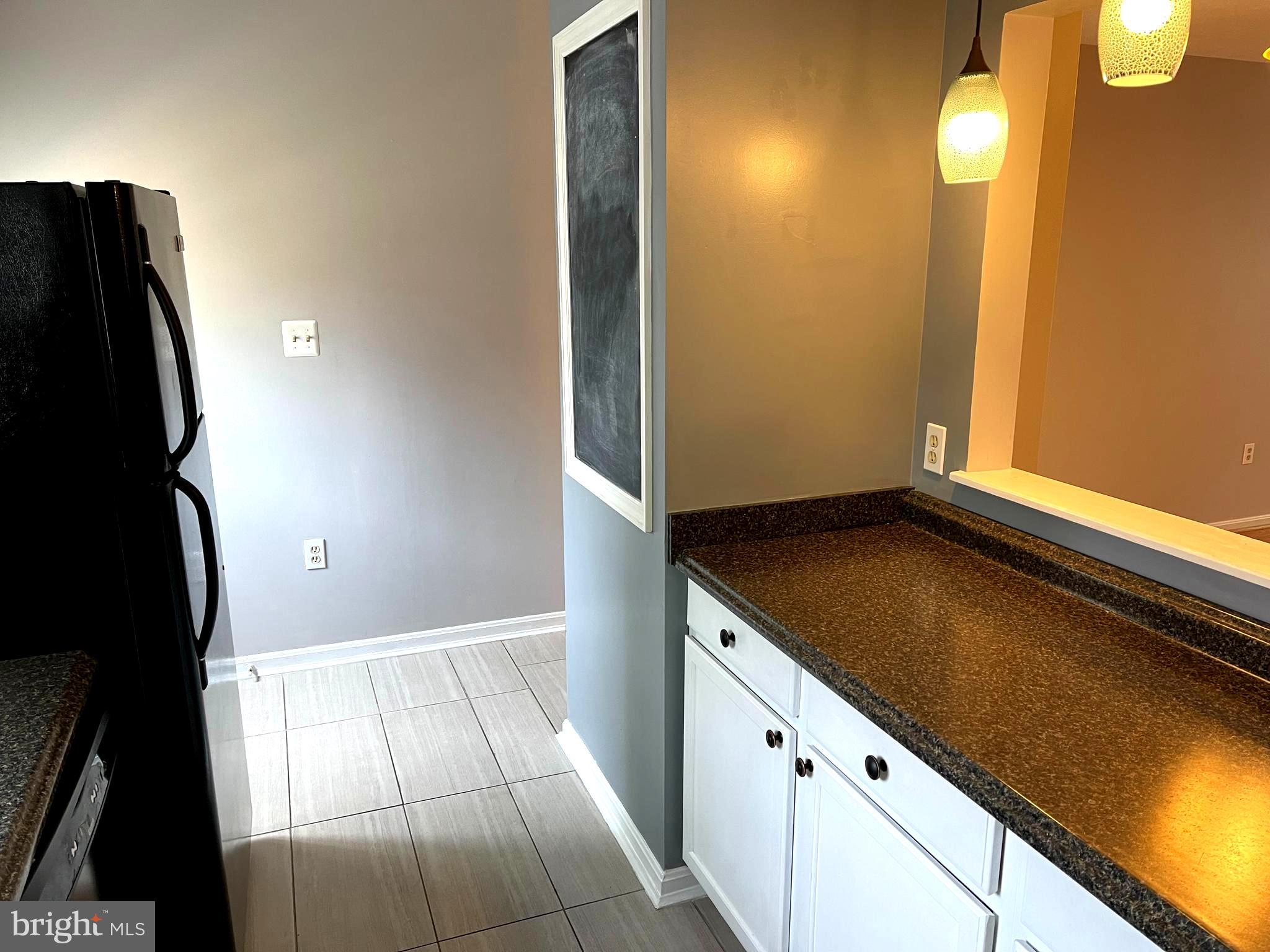 LIMESTONE COURT - Residential Lease