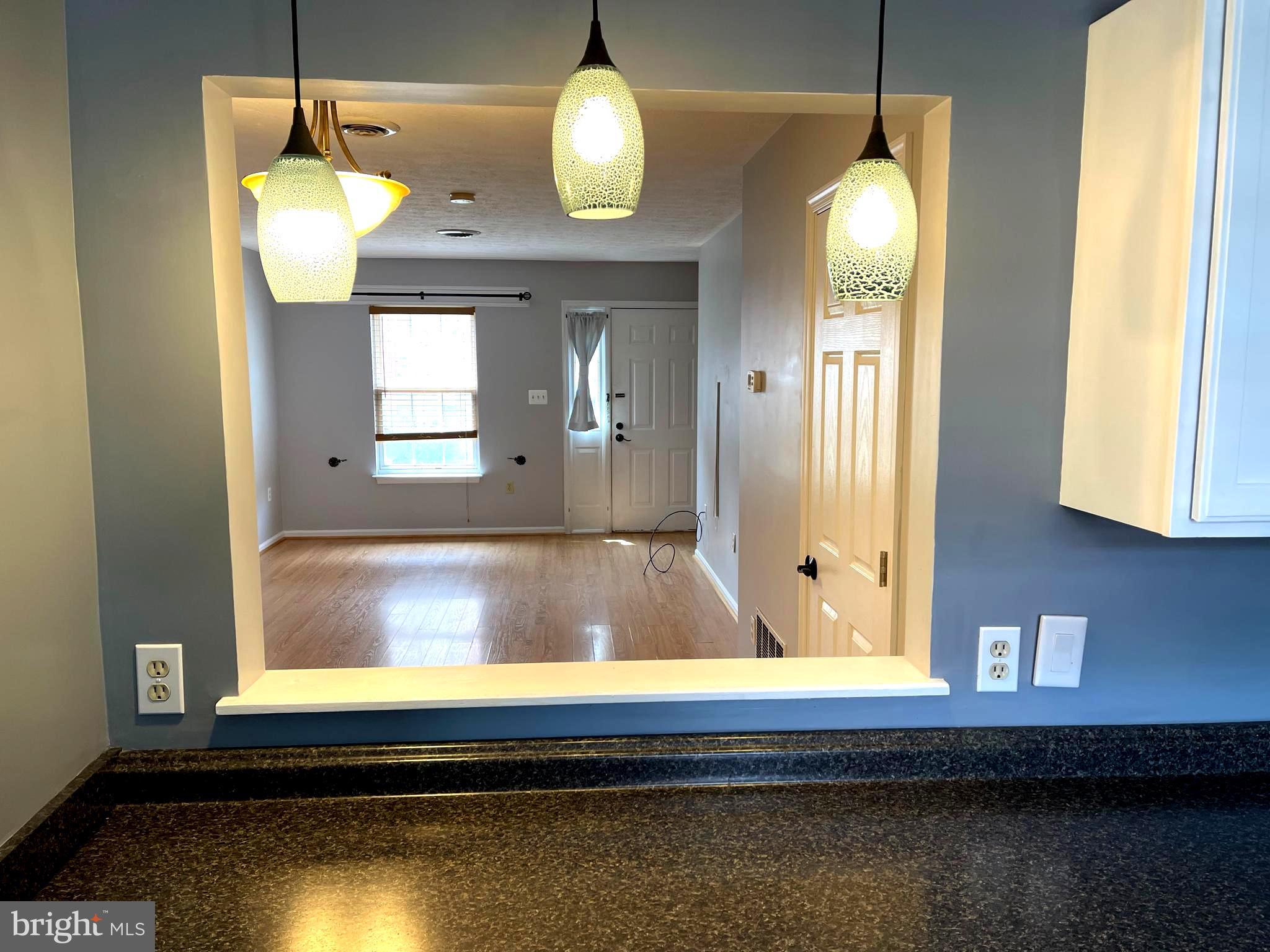 LIMESTONE COURT - Residential Lease