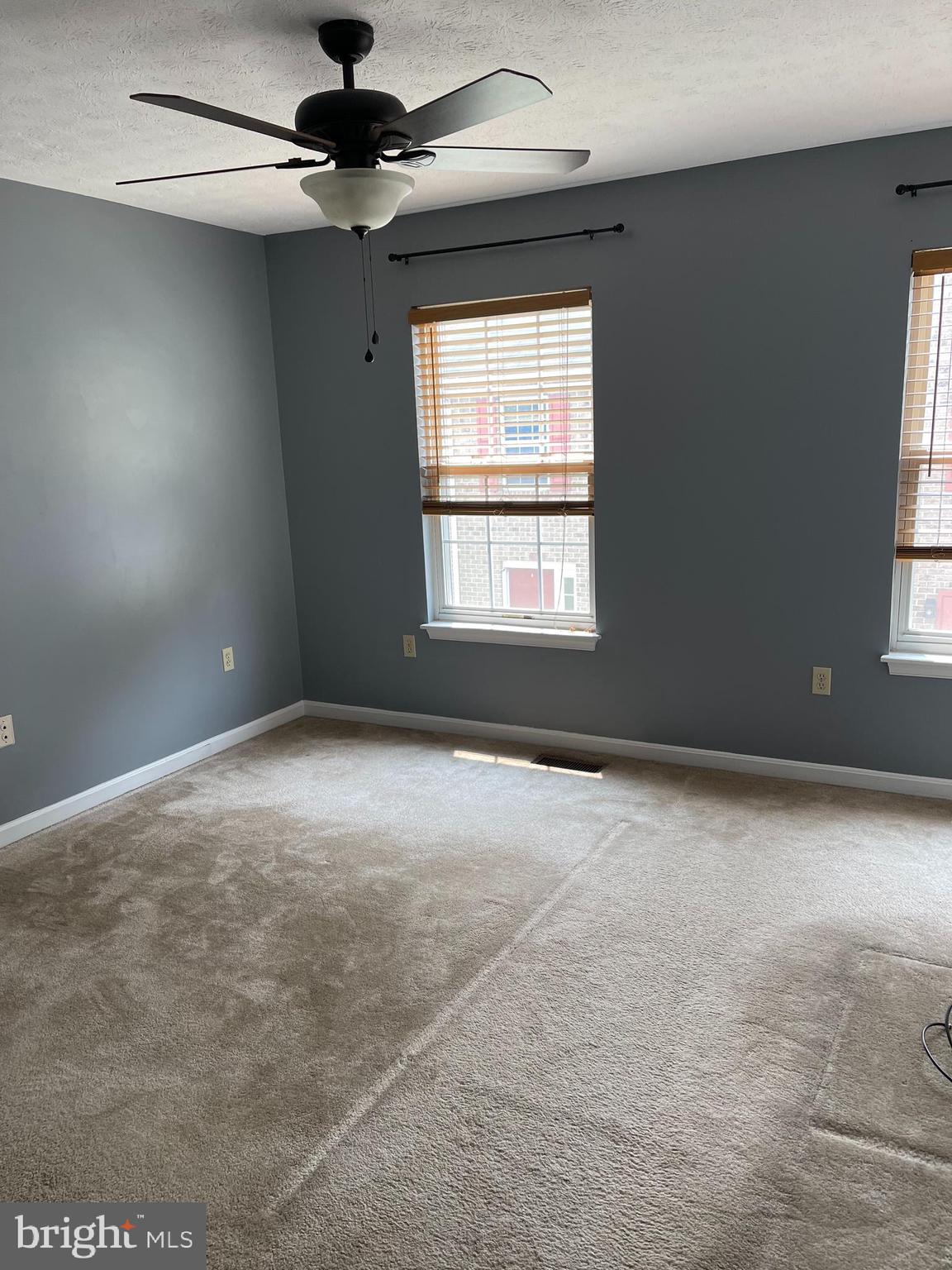 LIMESTONE COURT - Residential Lease