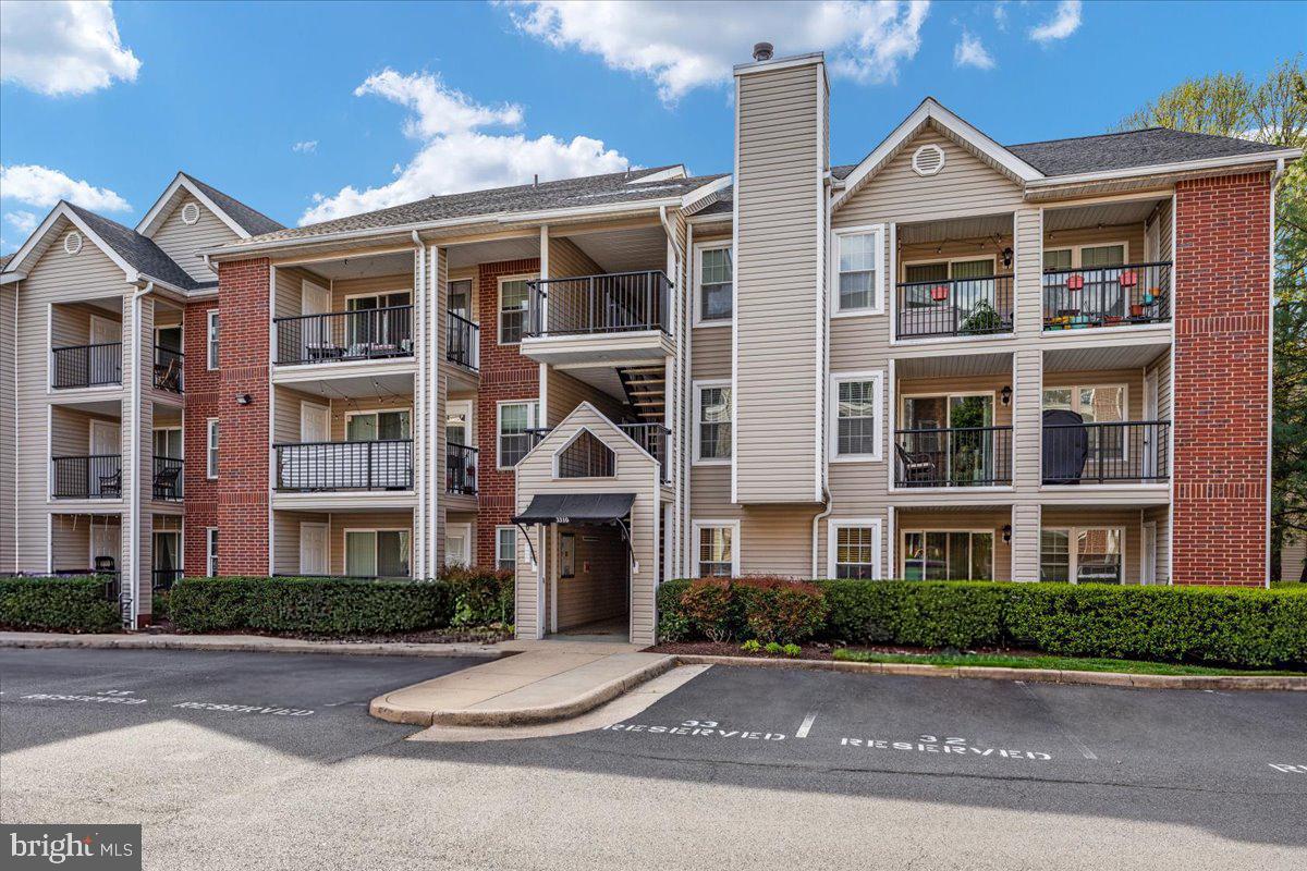 POINTE AT PARK CENTER - Residential