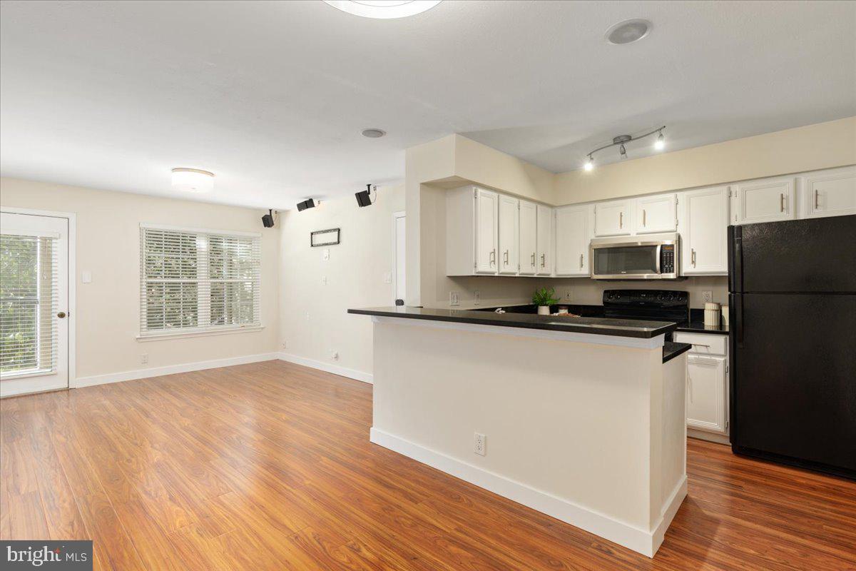 POINTE AT PARK CENTER - Residential