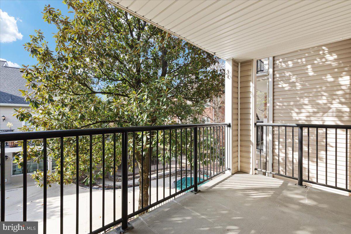 POINTE AT PARK CENTER - Residential