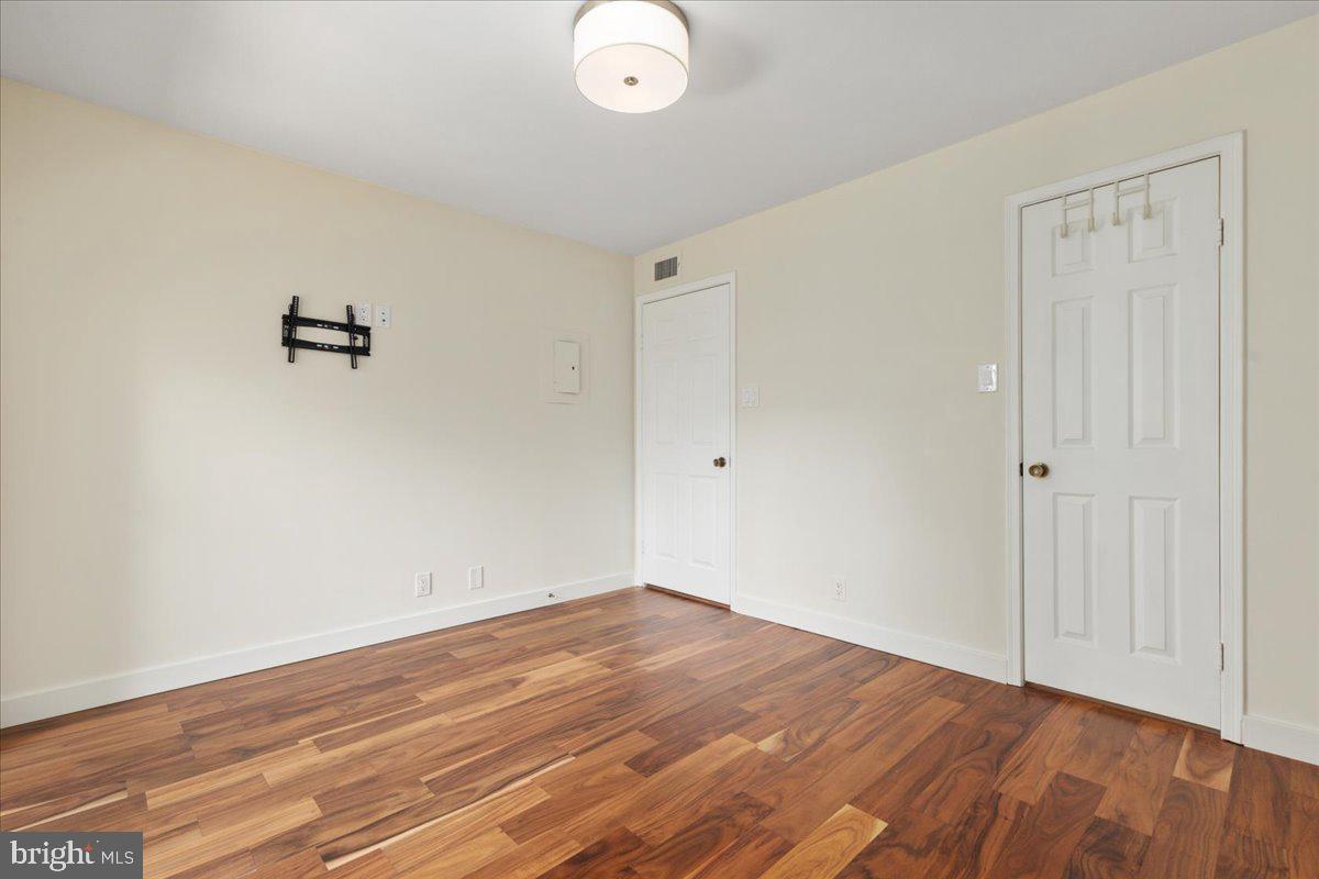 POINTE AT PARK CENTER - Residential