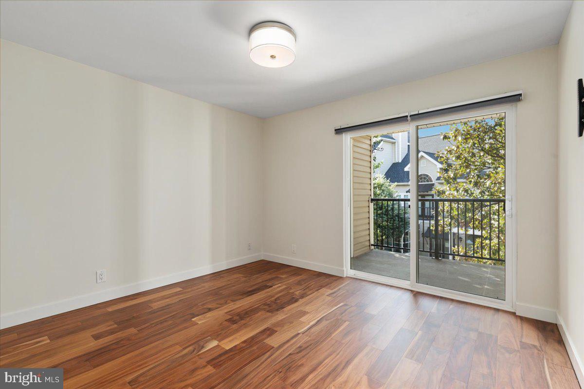 POINTE AT PARK CENTER - Residential