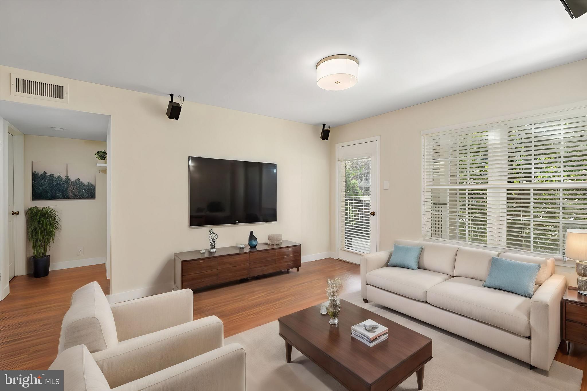 POINTE AT PARK CENTER - Residential