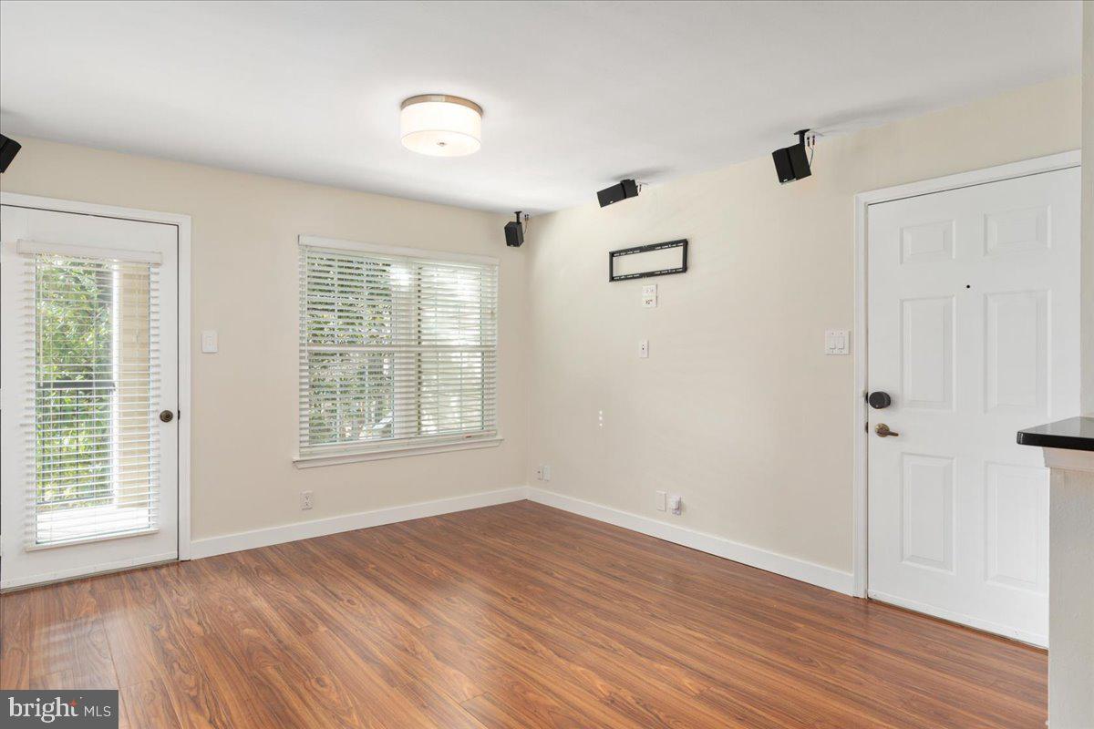 POINTE AT PARK CENTER - Residential