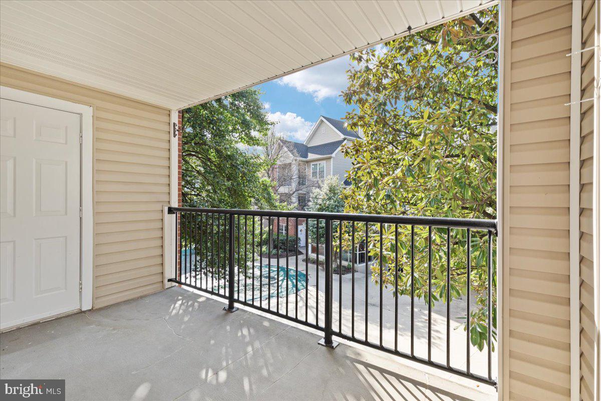 POINTE AT PARK CENTER - Residential