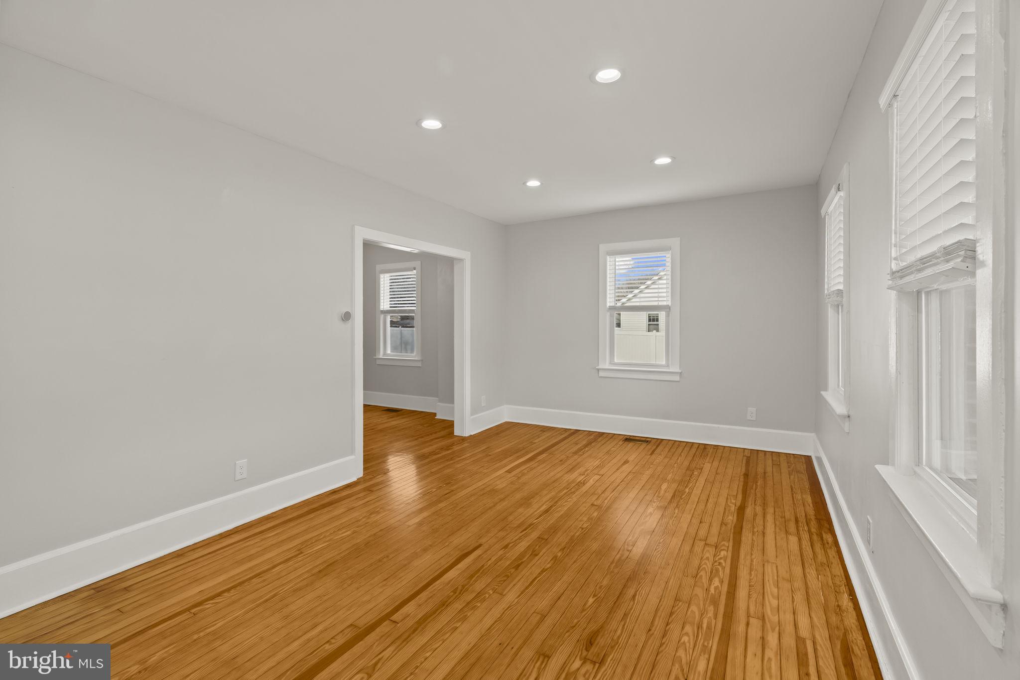 104 N CUMBERLAND AVENUE