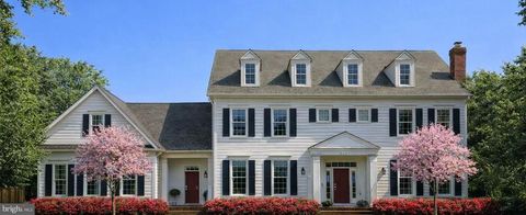 Photo of 904 Locust Street, HERNDON, VA 20170 (MLS # VAFX2279862)