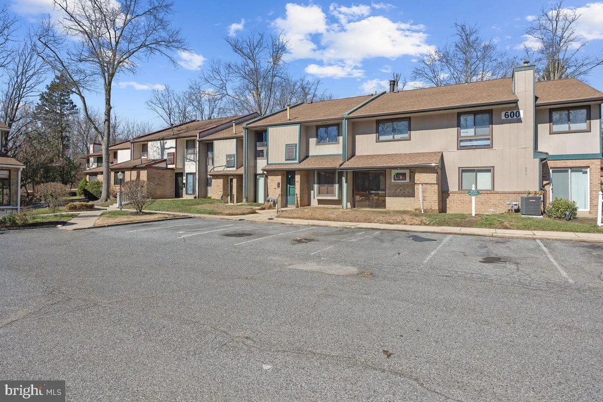 Clementon, New Jersey 08021, United States, 2 Bedrooms Bedrooms, ,1 BathroomBathrooms,Residential,Pending,90446