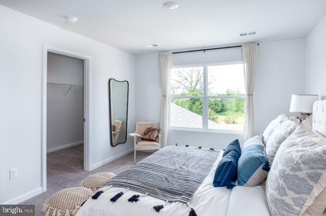 LADYSMITH VILLAGE - Residential