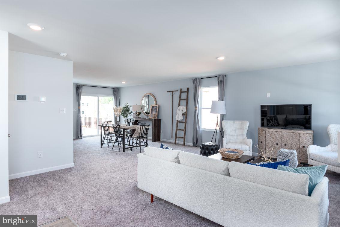 LADYSMITH VILLAGE - Residential