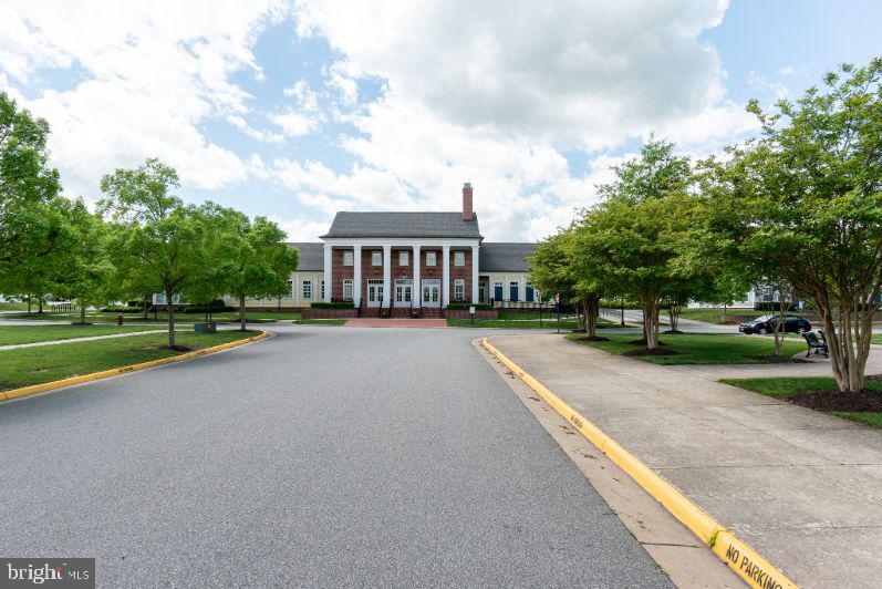 LADYSMITH VILLAGE - Residential