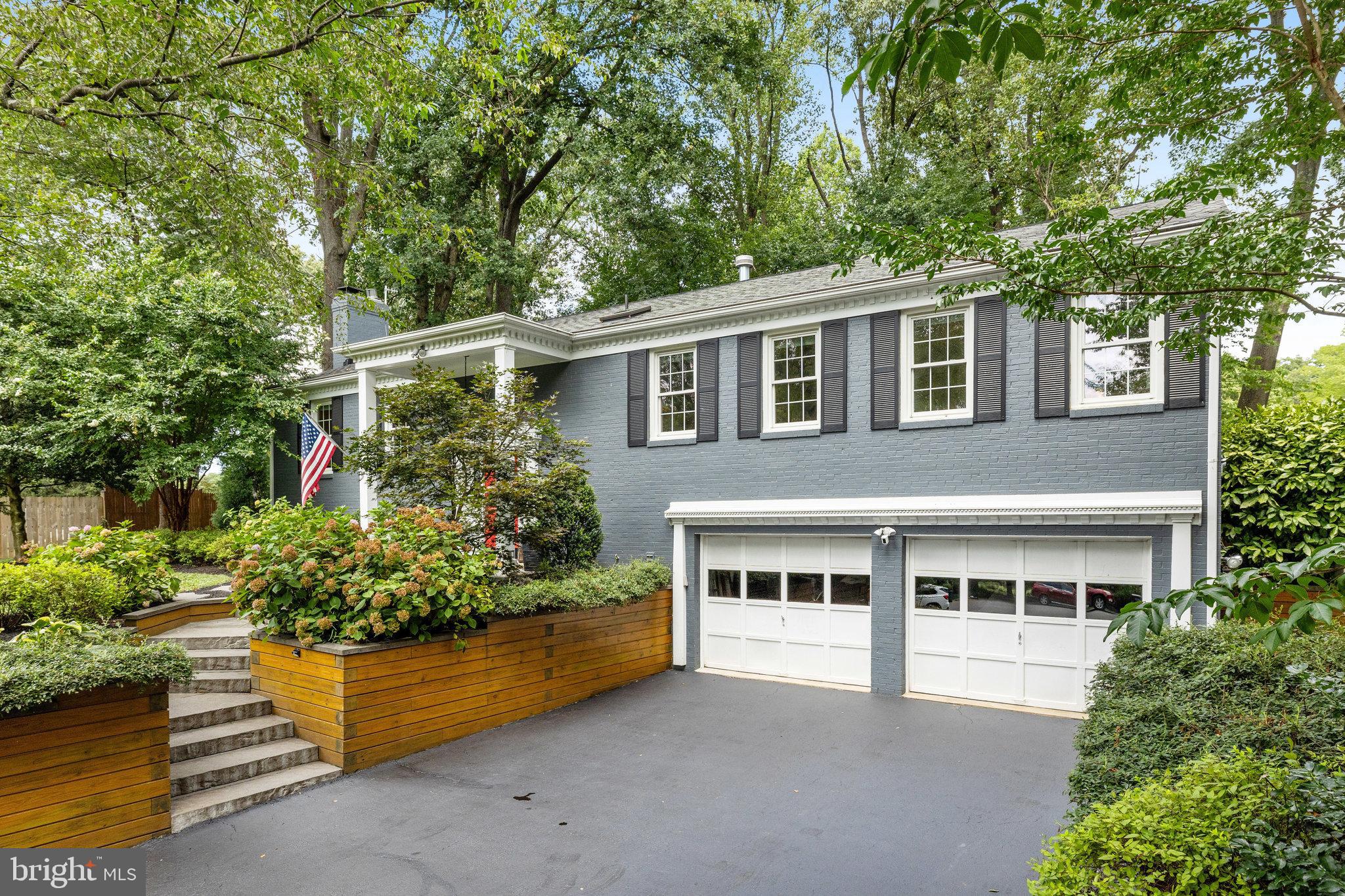 MANTUA - Residential