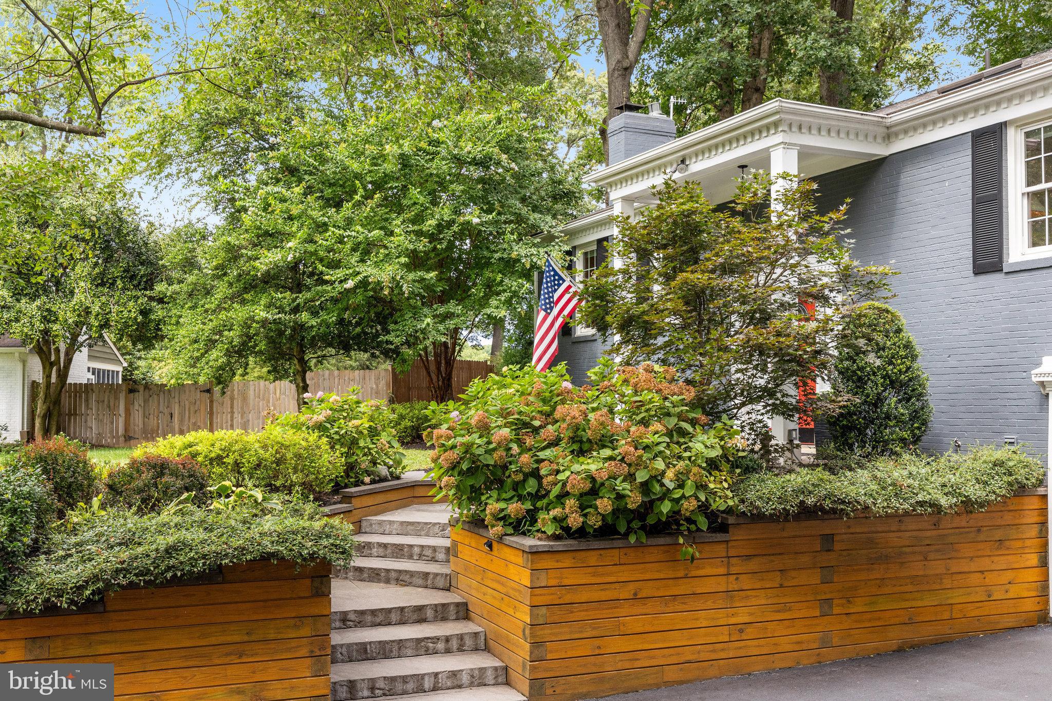 MANTUA - Residential