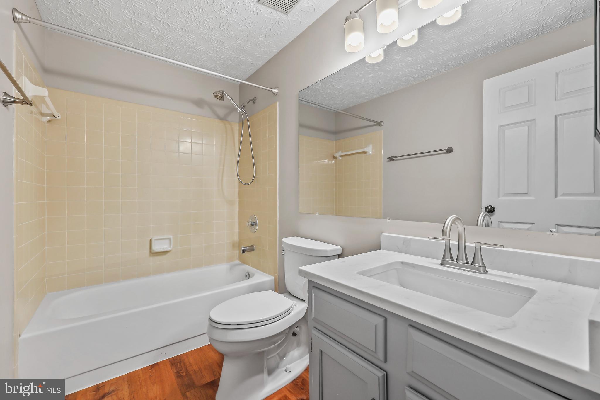 MIDDLE VALLEY - Residential