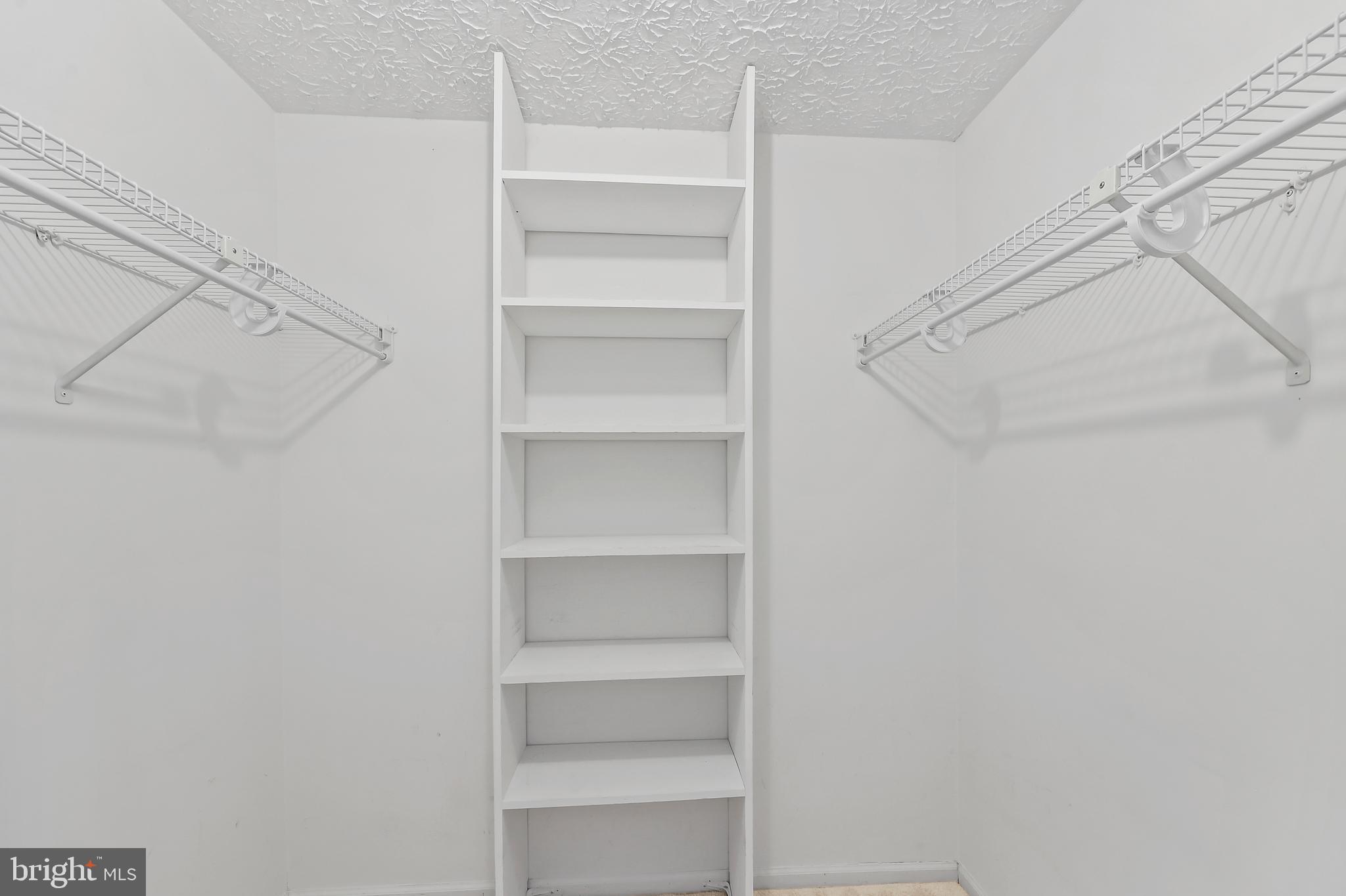 MIDDLE VALLEY - Residential