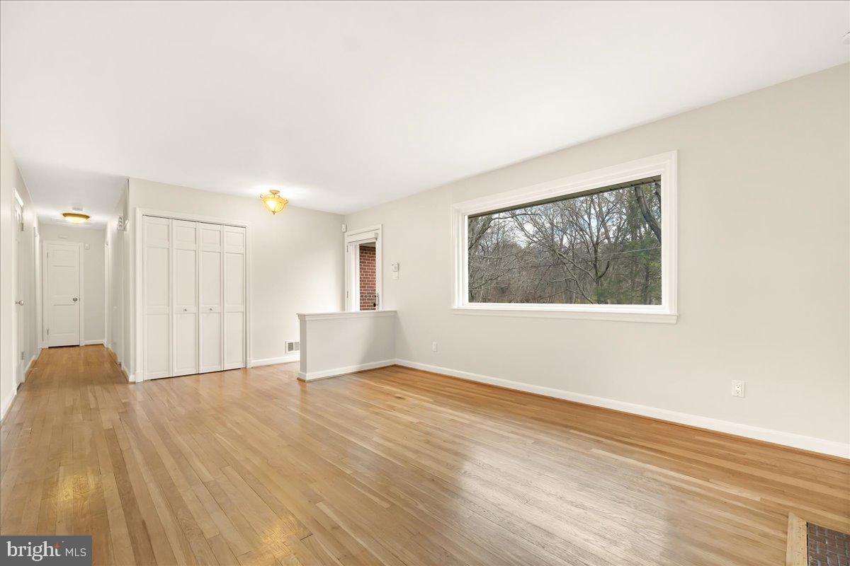 WOODSIDE - Residential